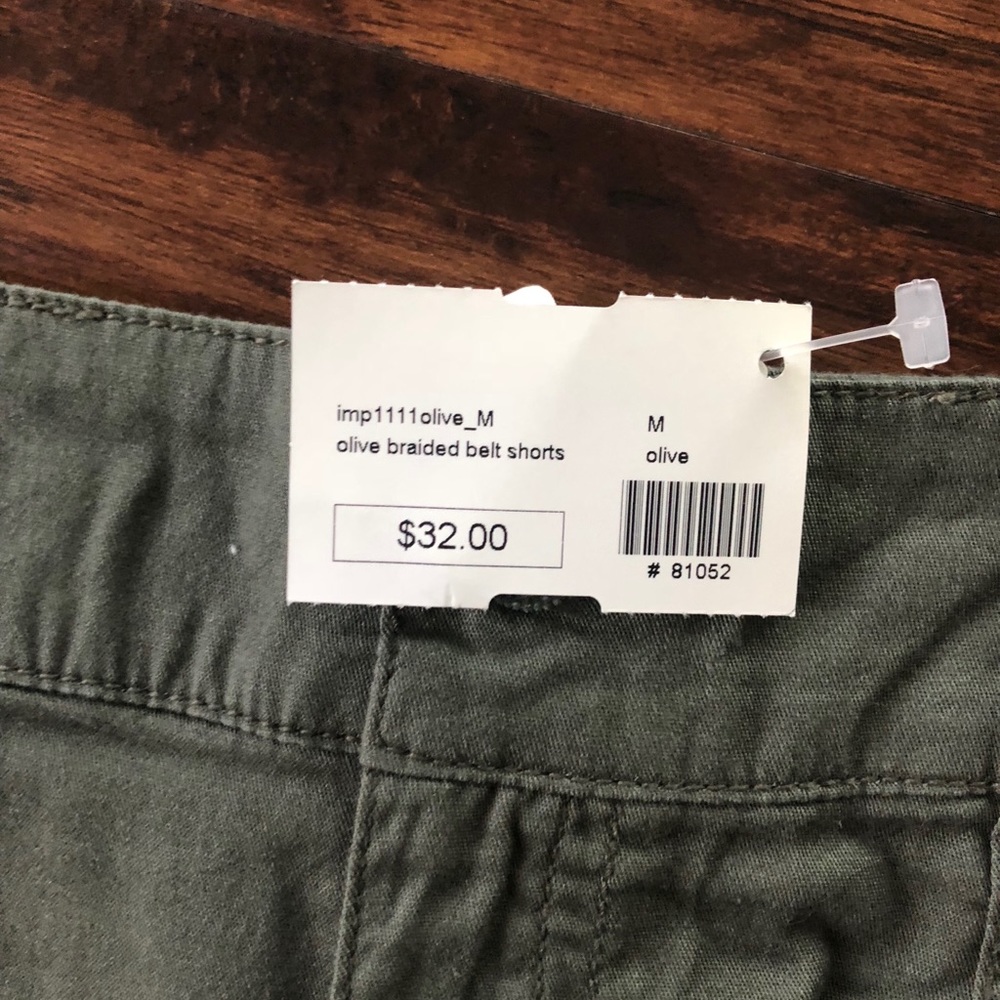 Shorts - Picture 2 of 3